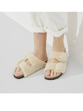 Birkenstock Arizona Fur Sandals Shearling Eggshell Ivory Slippers Size 38 US7